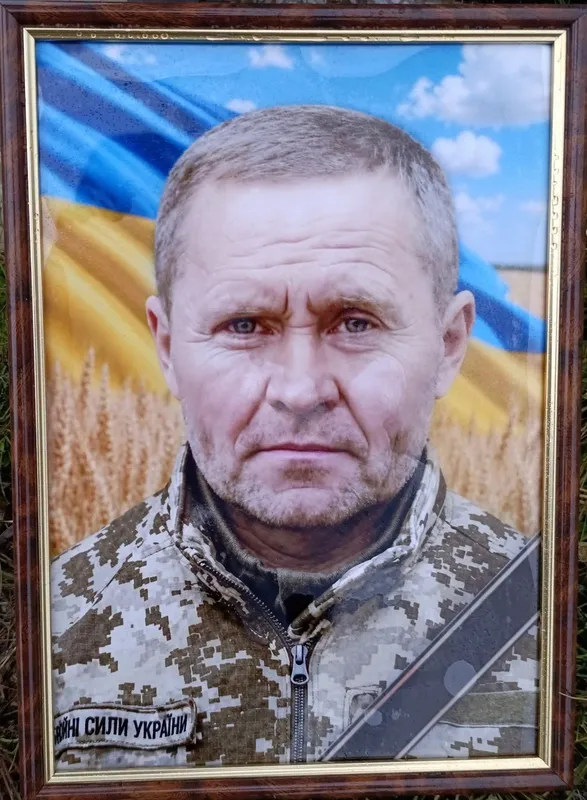 На Волині провели в останню земну дорогу воїна Віталія Щербачука (фото)