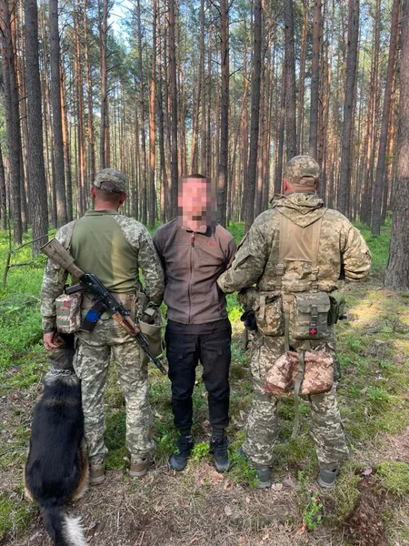 Йшли до кордону: на Волині затримали чотирьох ухилянтів (фото)