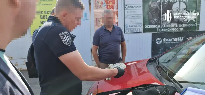 «Заробляли» по 2 мільйони щодня: на Запоріжжі викрили корумпованих чиновників (фото)