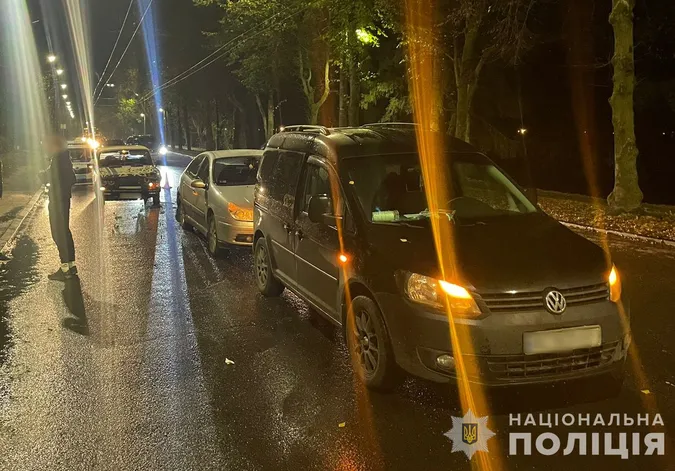 У Луцьку в подвійній аварії біля парку постраждала 15-річна дівчина