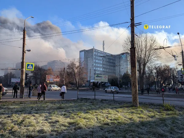 У повітрі – хлор: після атаки росіян в містах фіксують небезпечні речовини