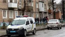 У Нововолинську в багатоповерхівці знайшли труп (фото)