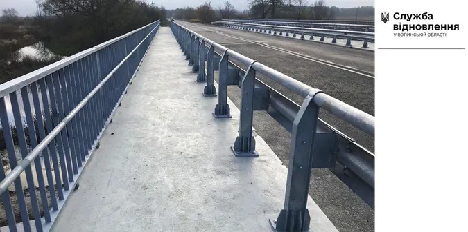 У Старій Вижівці вперше за 45 років відремонтували 54-метровий міст (фото)