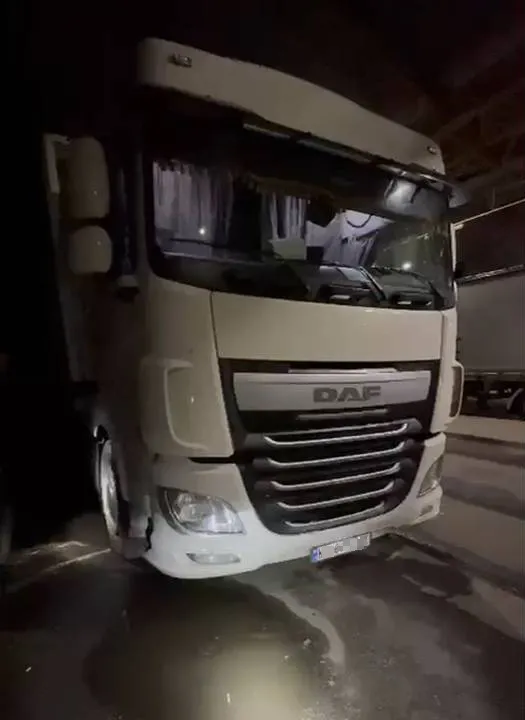 Попалися в «Ягодині»: далекобійник за $5000 вклав у своє ліжко ухилянта (фото, відео)