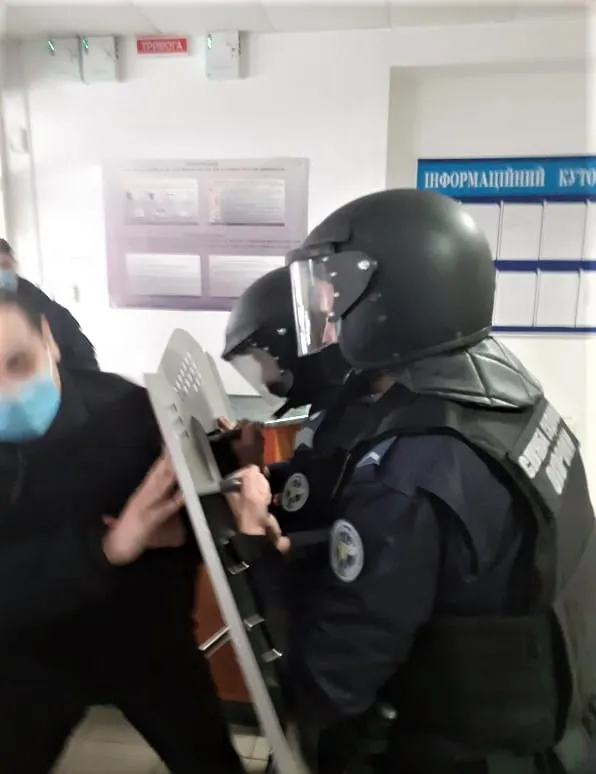 На Волині вчаться захищати суди від терористів і радикалів(фото)