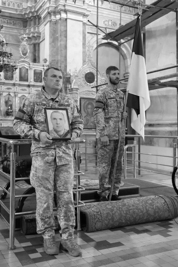 У Луцьку попрощалися із загиблим захисником Андрієм Головачовим (фото)