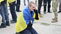 До сліз: з російського полону повернули групу важкопоранених і тяжкохворих Захисників