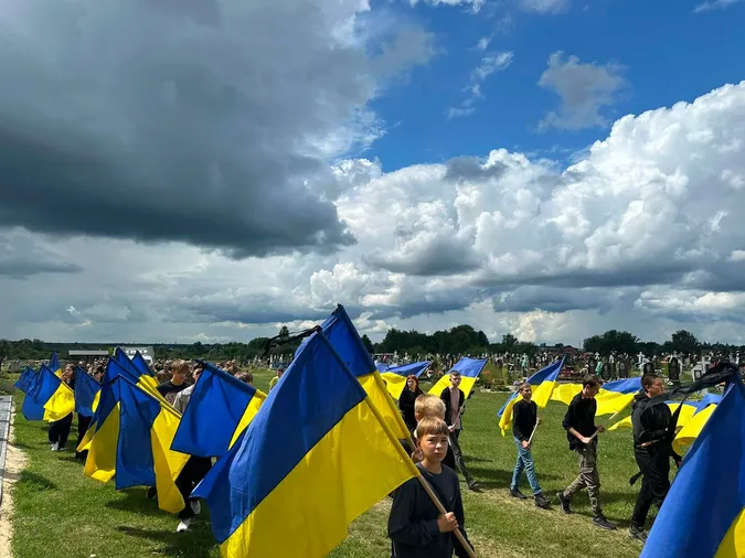 На Волині в останню земну дорогу провели Героя Сергія Григіля (фото)