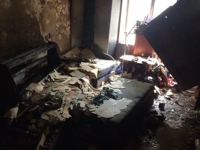 Назвали ймовірну причину пожежі в Луцьку, в якій постраждала дитина (фото)