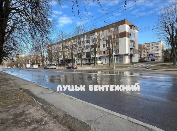 У Луцьку затопило проспект Відродження (фото)