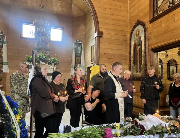 На Волині попрощалися з 28-річним захисником Андрієм Лавренюком (фото)