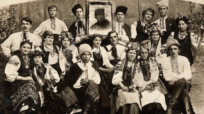 Музей Івана Гончара запустив онлайн-виставку з фотографіями українців минулих століть (фото)