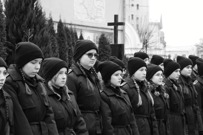 У Луцьку в останню путь провели двох військовослужбовців (фото, відео)