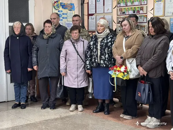 У Нововолинську відкрили меморіальні дошки полеглим випускникам ліцею №5 (фото)