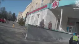 Зупинили за перевищення швидкості: на Волині водій рятував дружину від інсульту (відео)
