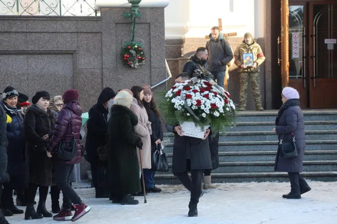 У Луцьку пропрощалися з воїнами Андрієм Максименком та Віталієм Куделею