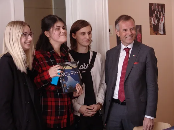 Жадан норвезькою і прапори: у луцькому виші відкрили Центр норвезької мови і культури (фото, відео)