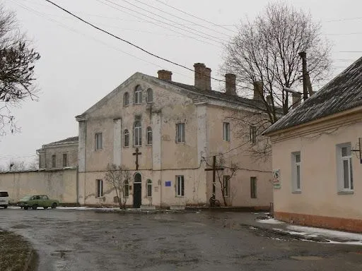 Лучан кличуть провести ніч у тюрмі 