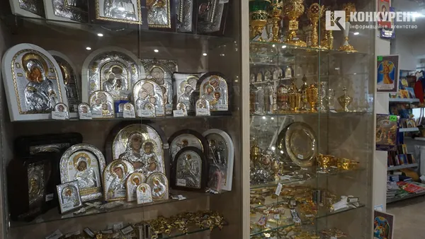 «Золоті» ризи, ладан і кадило, або Скільки в Луцьку коштує одягнути батюшку