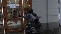 У Луцьку люди з інвалідністю проінспектували аптеки на доступність (відео)