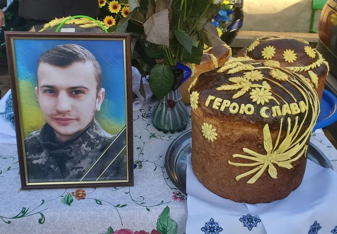 В переддень Нового року на Волині прощались із 24-річним захисником Максимом Козлом