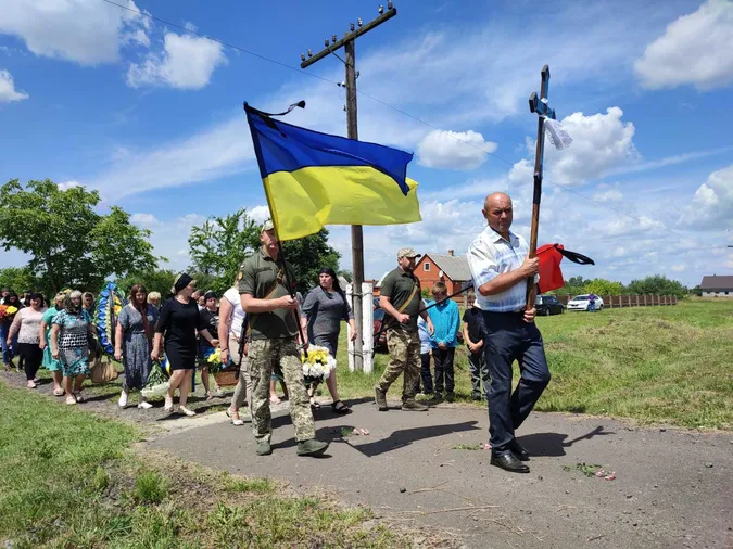 На Волині провели в останню дорогу Героя Юрія Свиридюка (фото)