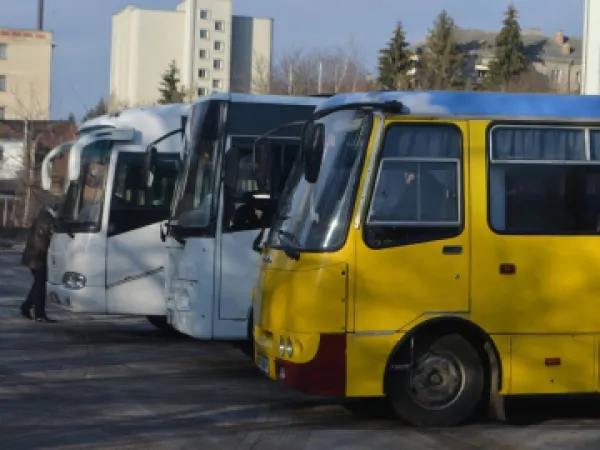 На Волині перевізник відмовляється від маршруту через погані дороги