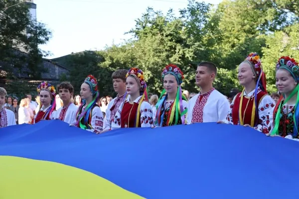 День Державного Прапора України: у Луцьку урочисто підняли синьо-жовтий стяг (фото)