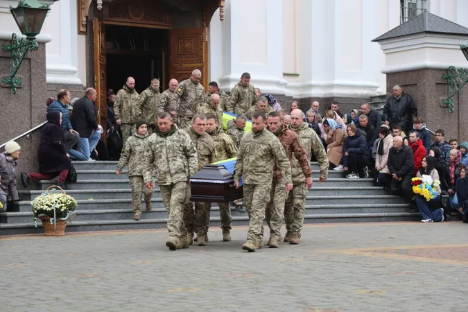 У Луцьку попрощалися одразу з трьома полеглими захисниками (фото)