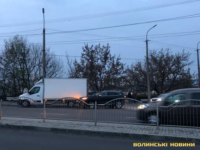 У Луцьку –ДТП на соборності: рух ускладнений
