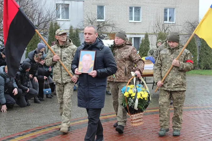 На Волині попрощалися із воїном «князівської» бригади Анатолієм Ковальчуком (фото)