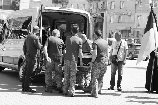 У Луцьку провели в останню дорогу військового Антона Оконя (фото)