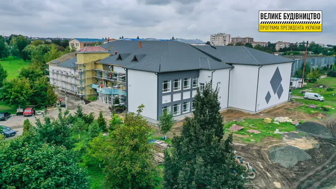 Готовність – 78%: як ремонтують спорткомплекс ЛНТУ (фото)