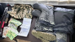 З кусачками і гумовими чоботами: на Волині затримали молодиків, які лізли через кордон