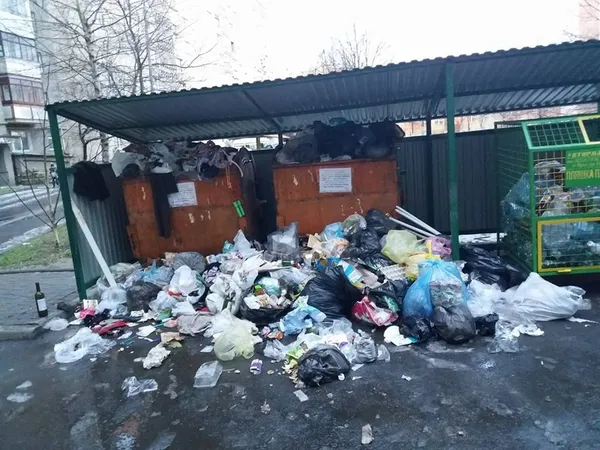 Лучани обурюються «халтурством» «МЖК» (фото)