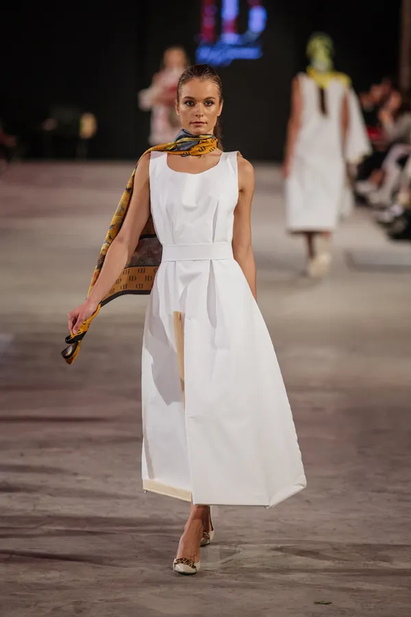 Луцька дизайнерка презентувала на Lviv Fashion Week свої сукні й хустки (фото)