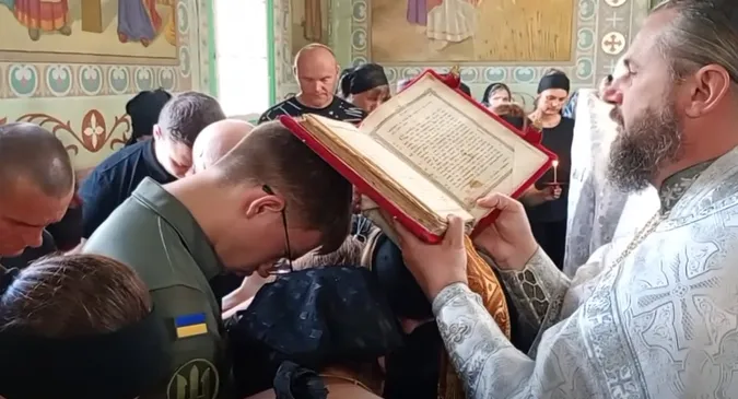 Понад два роки вважався зниклим безвісти: на Волині попрощалися з Героєм Володимиром Величком (фото)