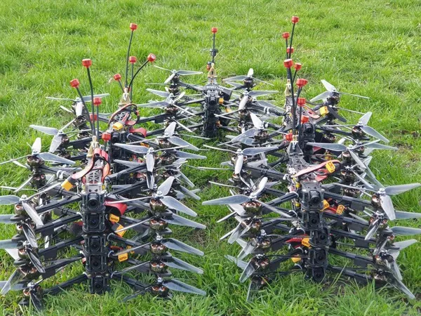 Українські виробники постачають Силам оборони до 15 тисяч FPV-дронів на місяць (фото)