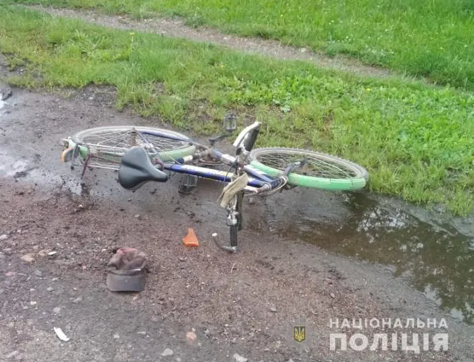 У Нововолинську Volkswagen збив велосипедиста (фото)