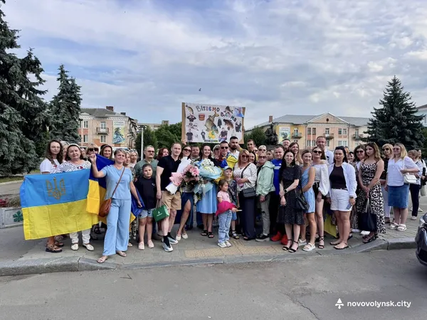 До Нововолинська повернувся звільнений з полону Захисник України Олег Карпюк (фото)