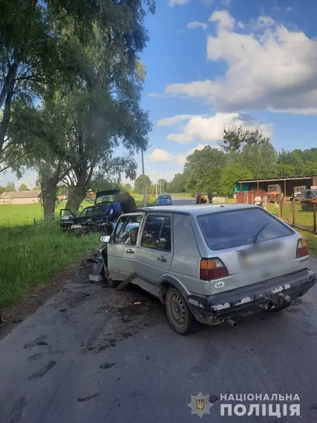 Лоб у лоб: на Волині біля кордону – ДТП з потерпілими (фото, відео)