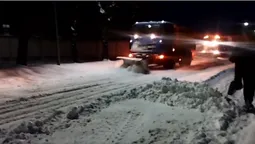 На Ковельщині всю ніч чистили дороги (відео)