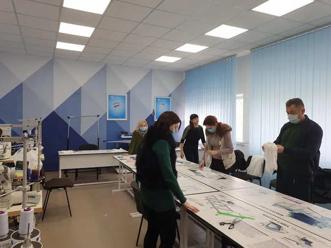 В ЛНТУ організували пошиття захисних масок для своїх працівників