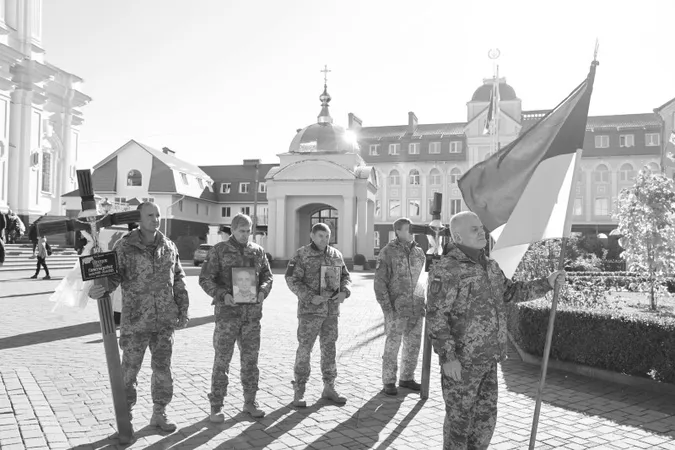 У Луцьку попрощалися з Героями Олегом Троцюком та Ігорем Кунашиком (фото)