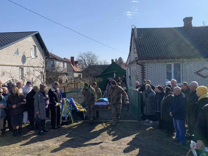 У Луцькому районі попрощалися із загиблим воїном Андрієм Демчуком (фото)