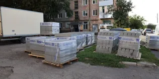 Зони паркінгу та відпочинку: на вулиці В’ячеслава Хурсенка в Луцьку ремонтуватимуть двір (фото)