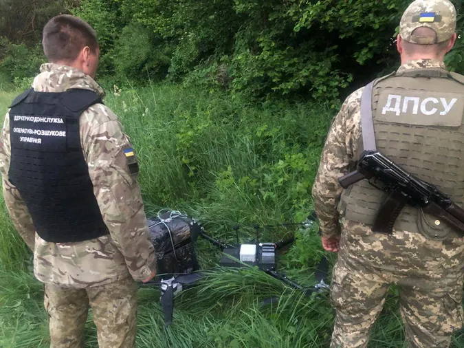 На Волині знайшли дрон контрабандистів (фото)