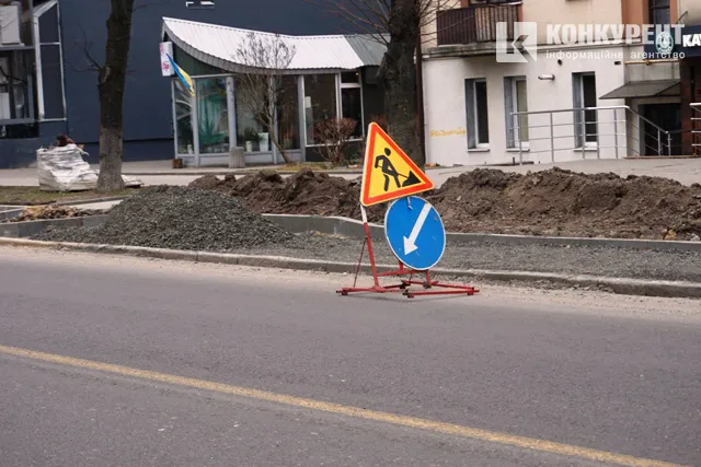 Війна війною, а ремонт за розкладом: що коїться на проспекті Волі у Луцьку (фото)