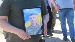 Чекали три з половиною роки: на Волині попрощалися з воїном Володимиром Забродоцьким (фото)