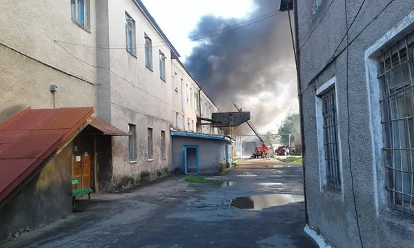 У Володимирі – пожежа на швейній фабриці (фото)